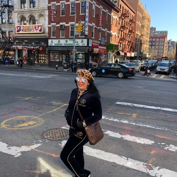 Michael Kors leopard pattern perfect condition - Picture 5 of 5